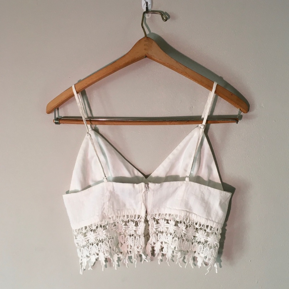 Forever 21 Cropped Lace Tank Top - Picture 2 of 5